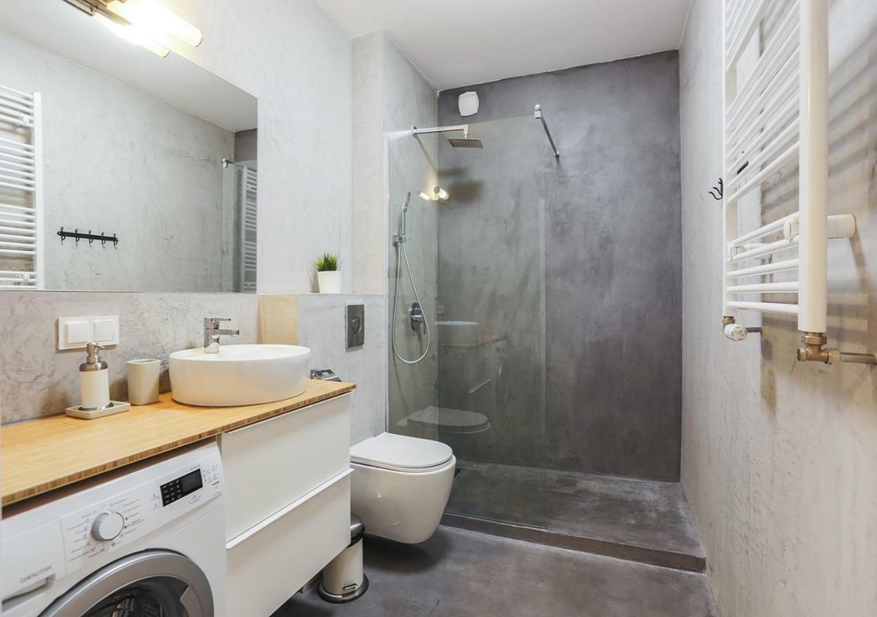 Comfort Apartment Oldtown With River View Гданск Екстериор снимка